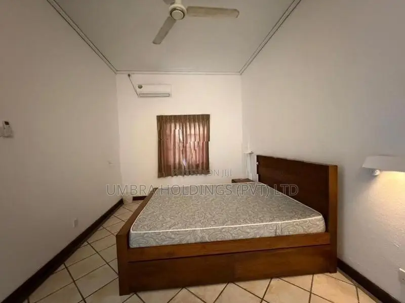 Solar powered Luxury House Rent In Thalawathugoda - 3912U