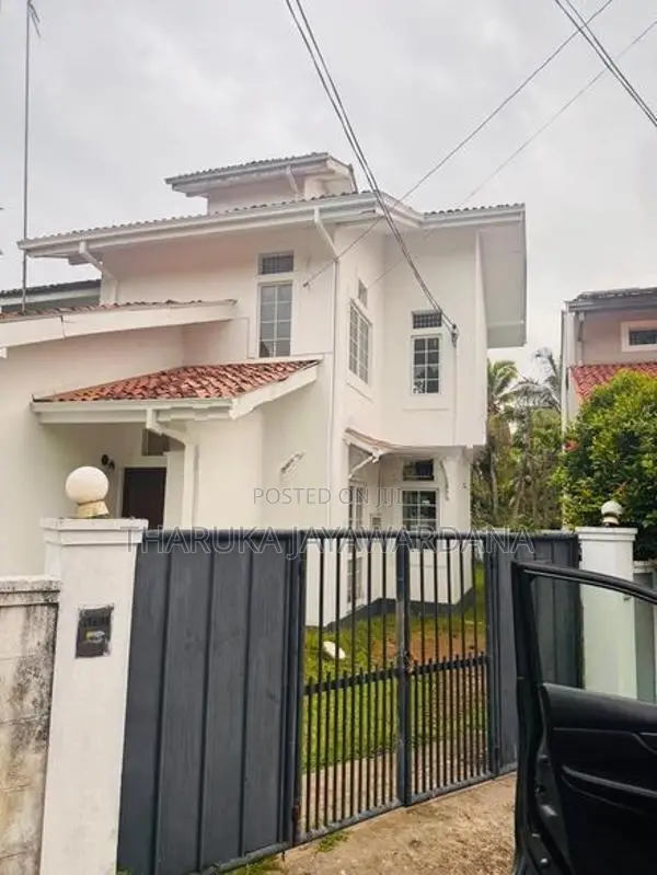 Two Storey House for Rent Thalawathugoda
