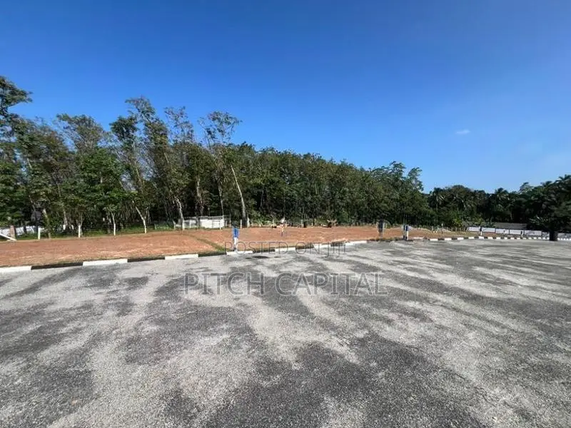 පැය 24ම බස් යන හයිලෙවල් පාරෙන්ම වටිනා ඉඩමක් විකිණීමට ඇත