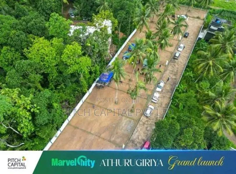 Athurugiriya නගරයෙන් Millennium city සමීපයෙන් බිම්කොටස්