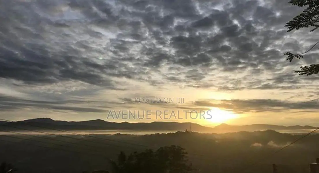 House with Land for Sale in Kandy HS4668