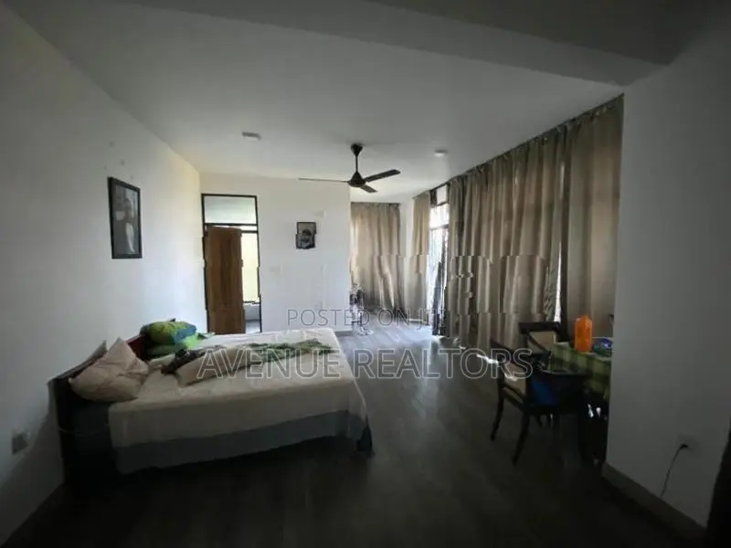 House with Land for Sale in Kandy HS4668