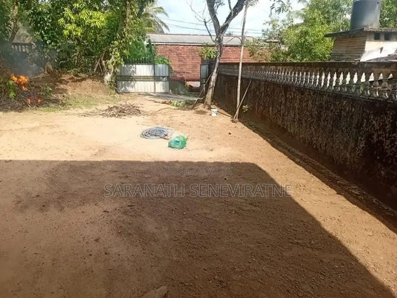 2 Storied House With 53 Perches - Avissawella Export Processing Zone