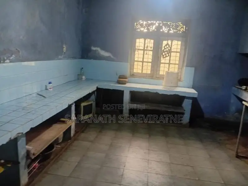 2 Storied House With 53 Perches - Avissawella Export Processing Zone