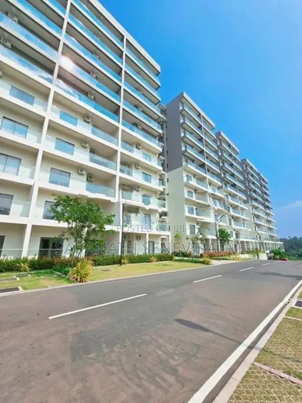 Brand-New Apartment in Canterbury Golf Lexus K tower Kesbewa Kahatuduw