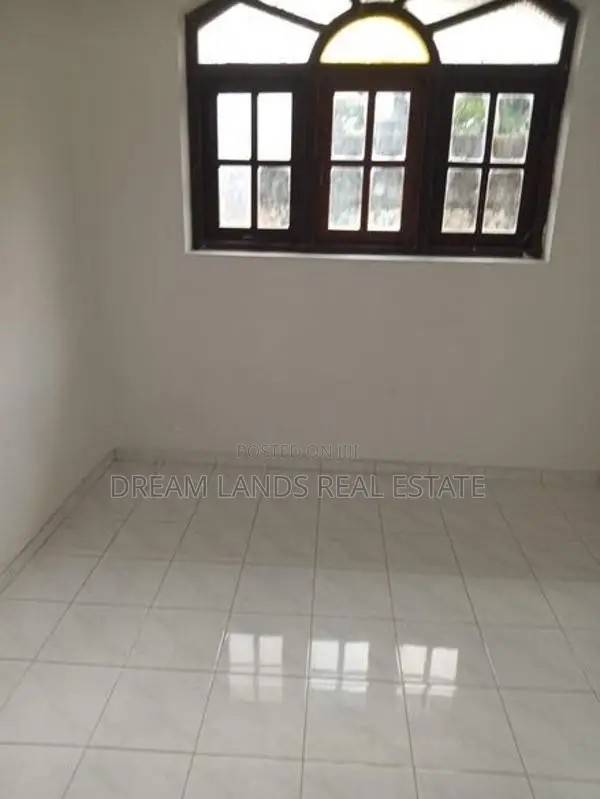 Upper floor for rent mirihana Nugegoda