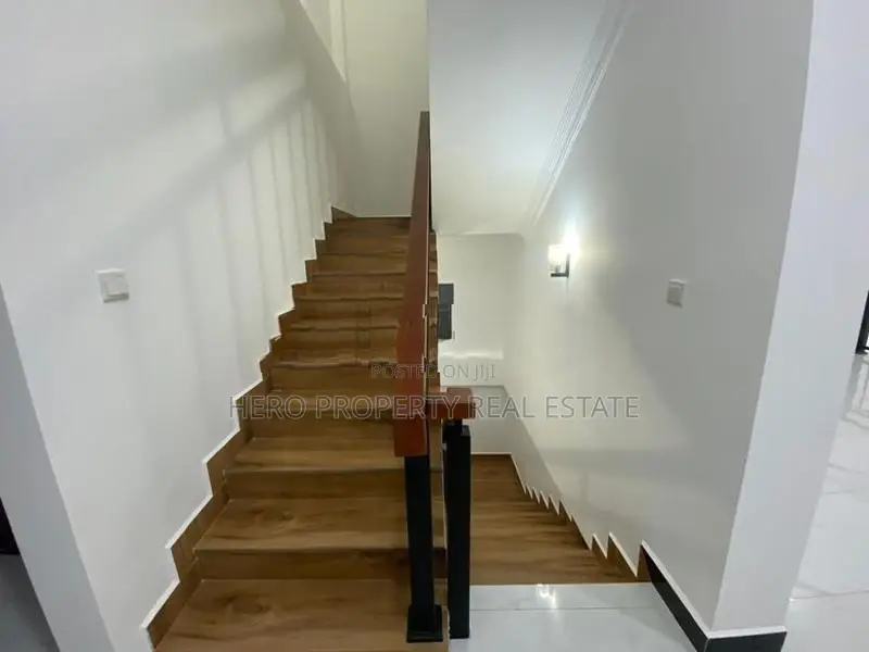 HAS205 - Modern Luxury House for Sale in Piliyandala