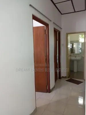 Upper floor for rent commercial propose colombo 5