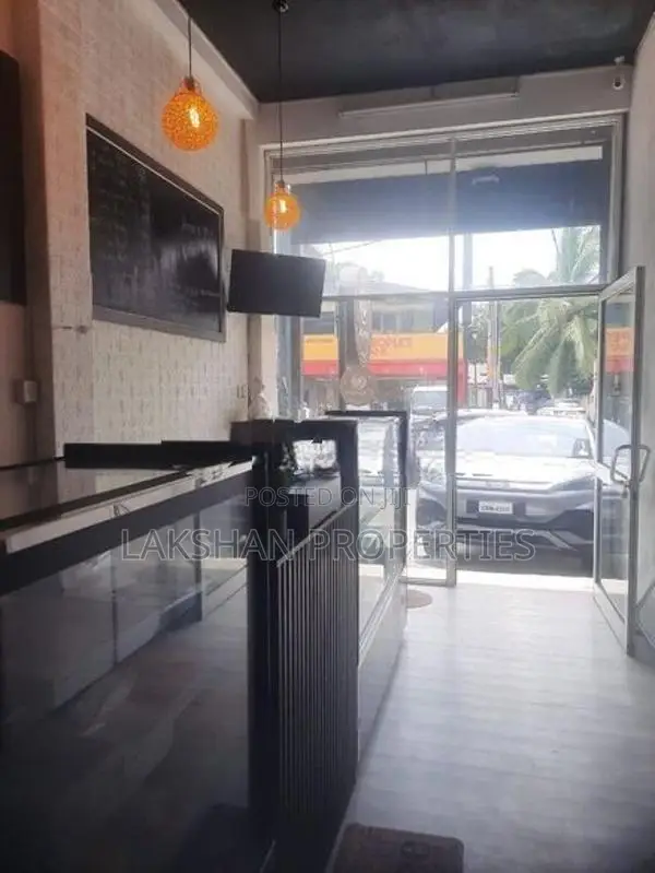 Shop For Rent In Boralesgamuwa Lake Road