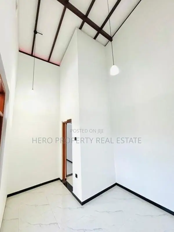 Luxury Modern House for Sale in Athurugiriya