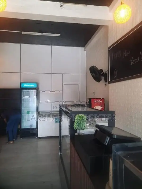 Shop For Rent In Boralesgamuwa Lake Road