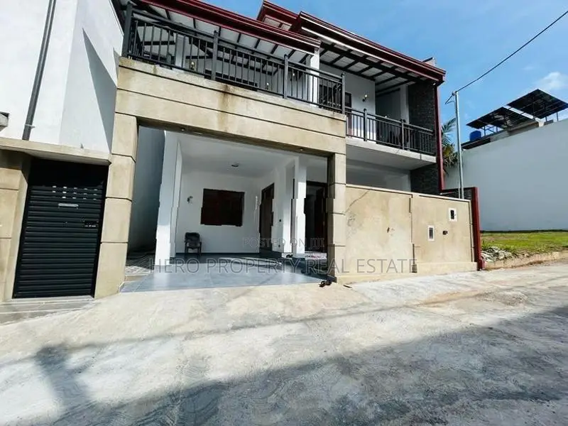 HAS210 - Brand New Luxury Quality Valuable House for Sale in Piliyanda