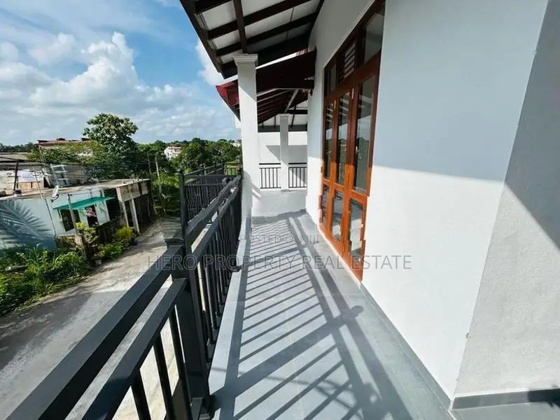 HAS210 - Brand New Luxury Quality Valuable House for Sale in Piliyanda