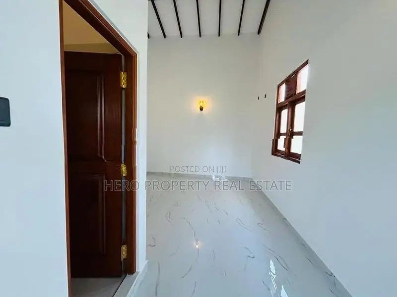 HAS210 - Brand New Luxury Quality Valuable House for Sale in Piliyanda