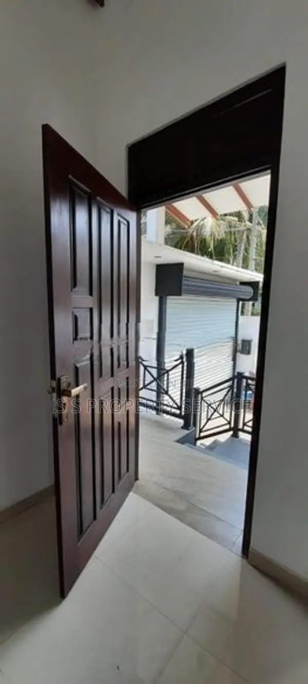 2 Storey House for Sale in Batteramulla (ssph-401)