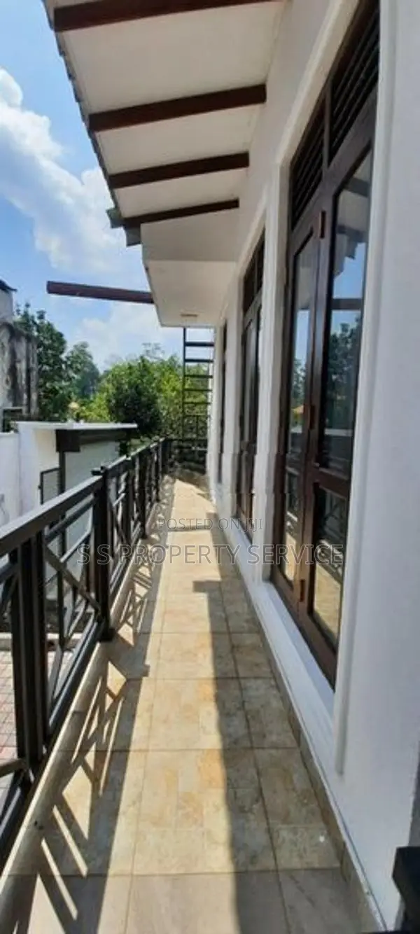 2 Storey House for Sale in Batteramulla (ssph-401)