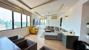 3 Bedroom Apartment at 6th Avenue, Colombo 05 (C7-10148)