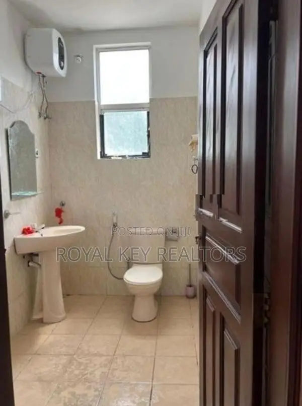Private Apartment - 03 Bedroom Furnished for Rent-Colombo 06