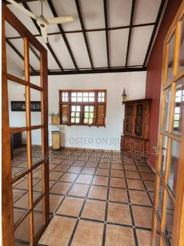 4BR 3-Storey House for Sale in Maharagama (HS4676)