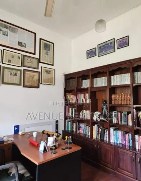 4BR 3-Storey House for Sale in Maharagama (HS4676)