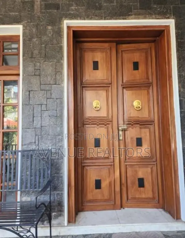 4BR 3-Storey House for Sale in Maharagama (HS4676)
