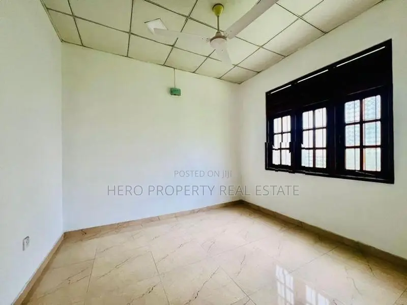 Elegant Luxury House for Sale in Athurugiriya