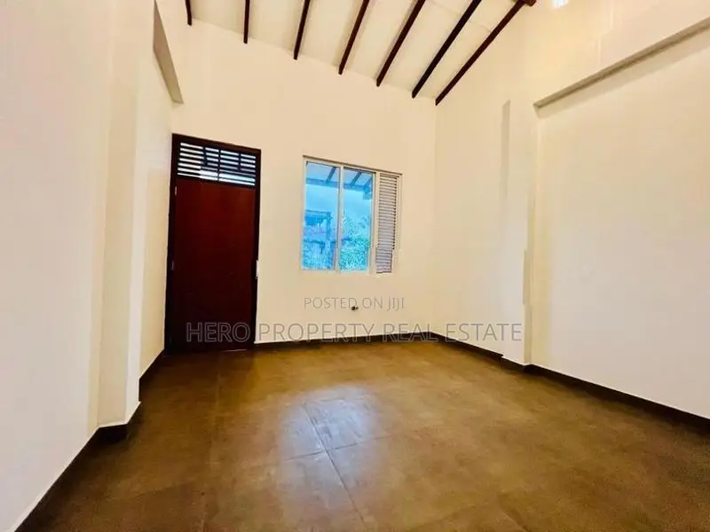 Elegant Brand New House for Rent in Athurugiriya