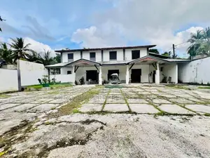 Super Modern Guest House for Sale in Kottawa