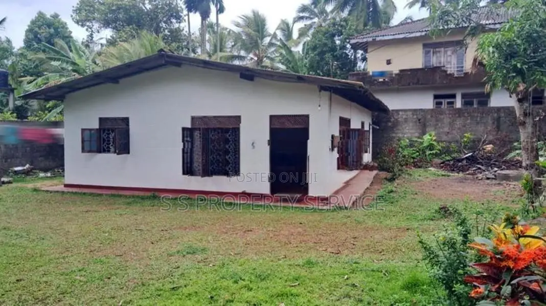 20 Perches Land with a house For Sale in Pannipitiya (SSPL-462)