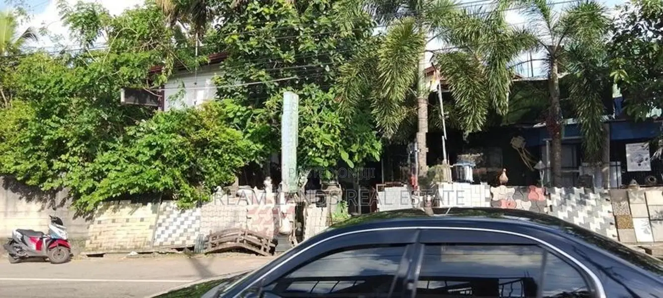 Boralesgamuwa Commensal Land For Sale