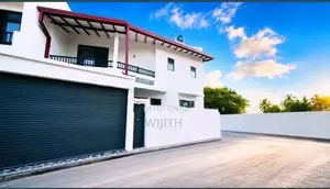 කොටිටාව හංදියට ආසන්නව ණවමාදිලියේ ළස්සන දෙමහල් නිවසක් විකිනිමට .