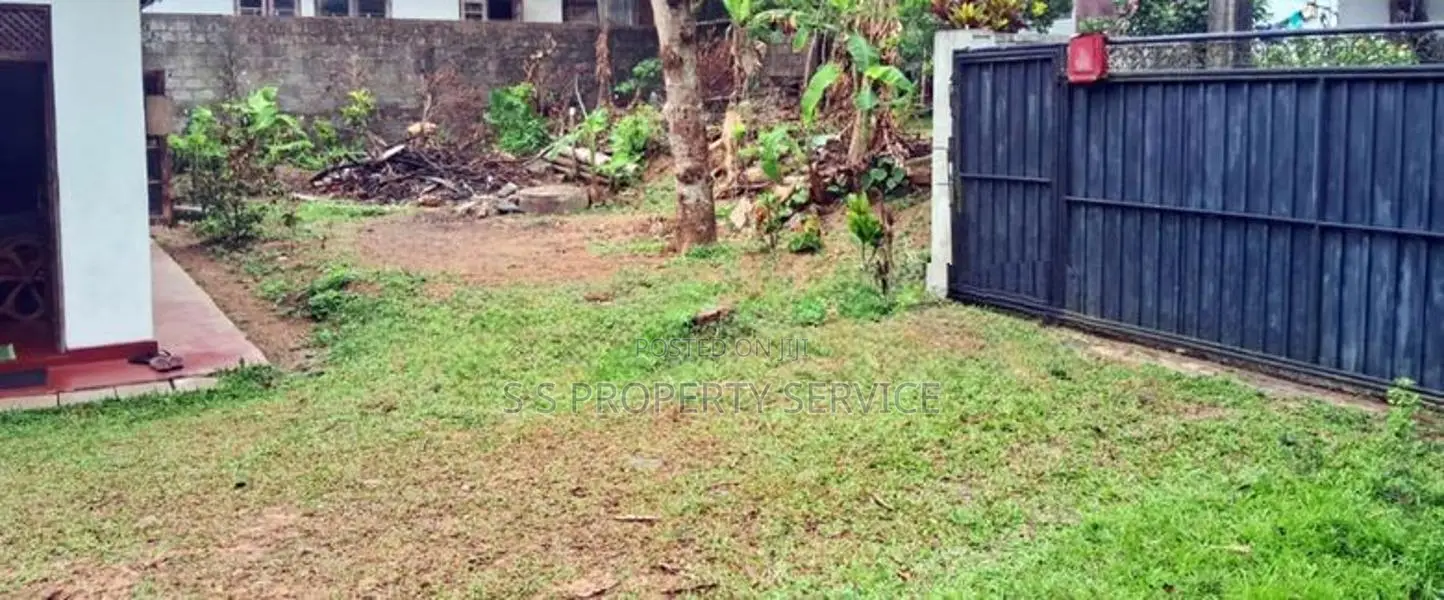 20 Perches Land with a house For Sale in Pannipitiya (SSPL-462)