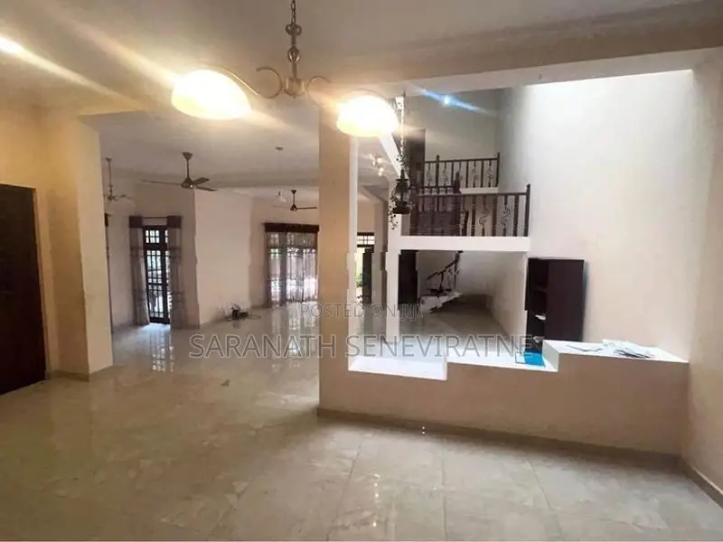 Luxury House For Sale in Pannipitiya - 50 meters Away 174 Bus Route