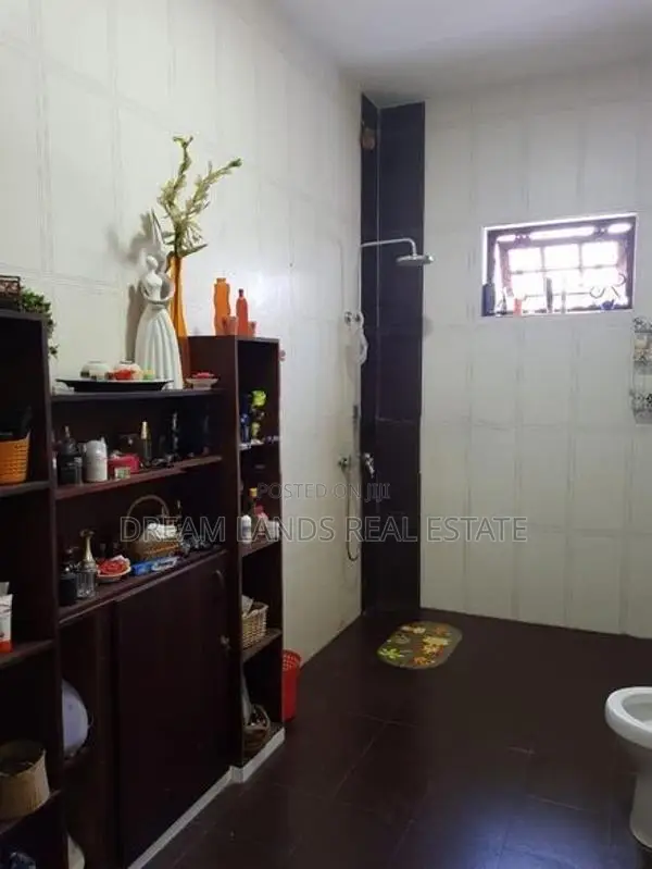 Boralesgamuwa 1st Floor 🏠 For Rent