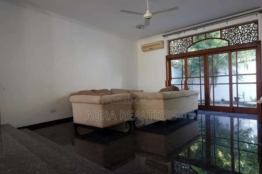 House for Rent in Nugegoda Diyawana Gardens (p-135)