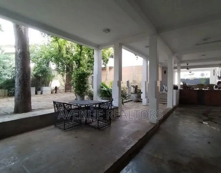 Luxury 4BR House for Sale in Rajagiriya (HS4677)