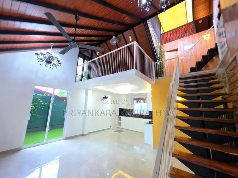 Super Quality Mordern House in Piliyandala