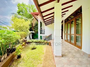 3 Bedroom House for Sale | Athurugiriya (DR-002)