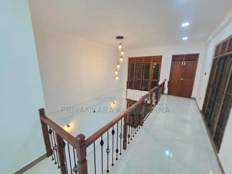15 Perches / 3 Storied Mordern House For Sale in Kasbawa