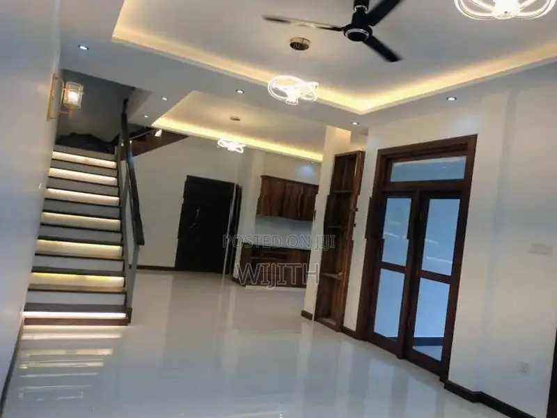 නිදහසේ ජිවත්වෙන්න හොයන ඔබට සුපරි දෙමහල් නිවසක් විකිනිමට පන්නපිටිය