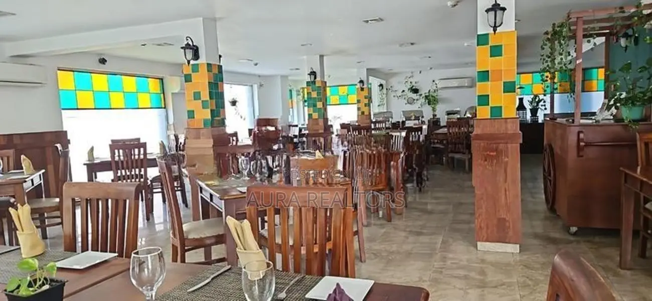 Hotel for Rent in Galle Road Wellawate (p-122)
