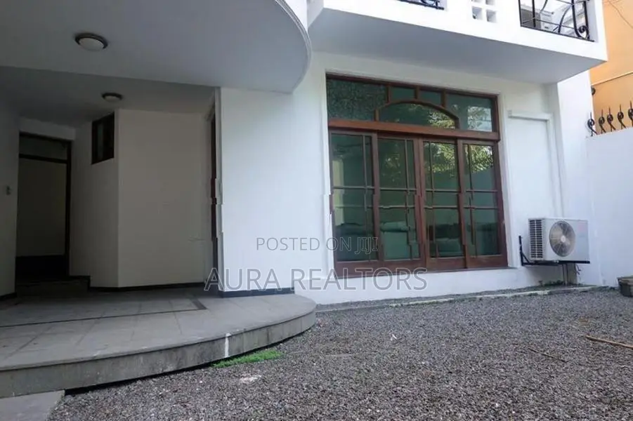 House for Rent in Nugegoda Diyawana Gardens (p-135)