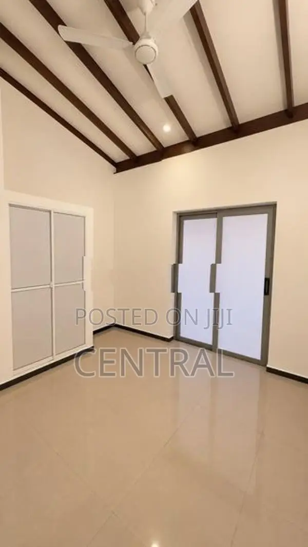 House for Sale in Dutugamunu Street, Kohuwala (C7-10162)