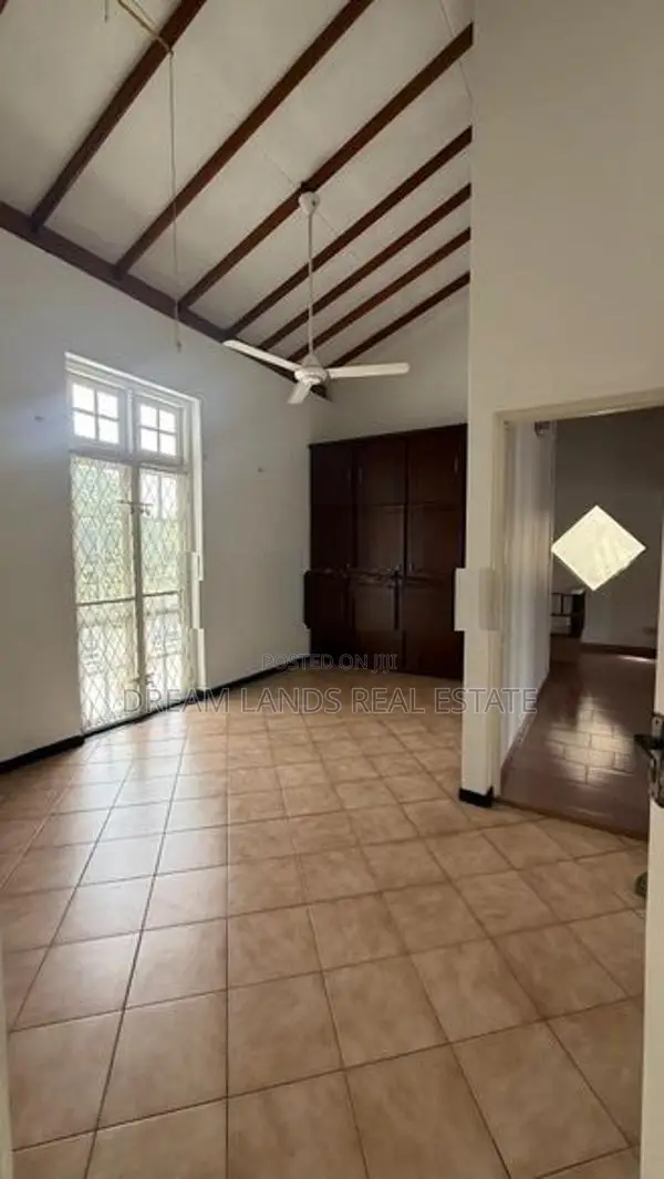 Two-storey stand alone house on rent Rajagiriya