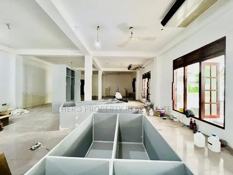 Super Modern Guest House for Sale in Kottawa