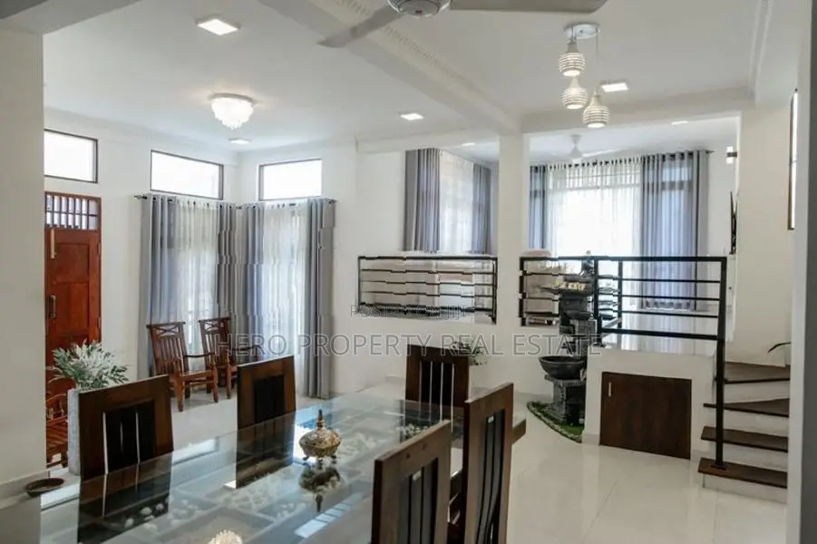 Modern House for Sale in Pannipitiya