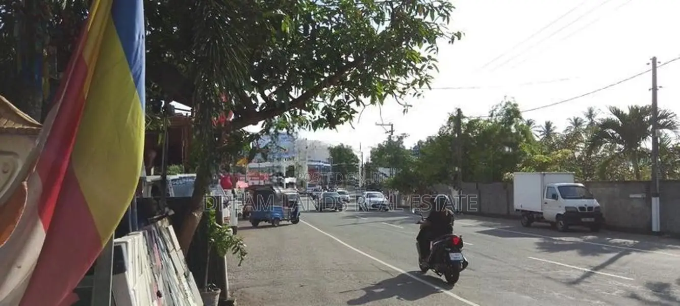 Boralesgamuwa Commensal Land For Sale