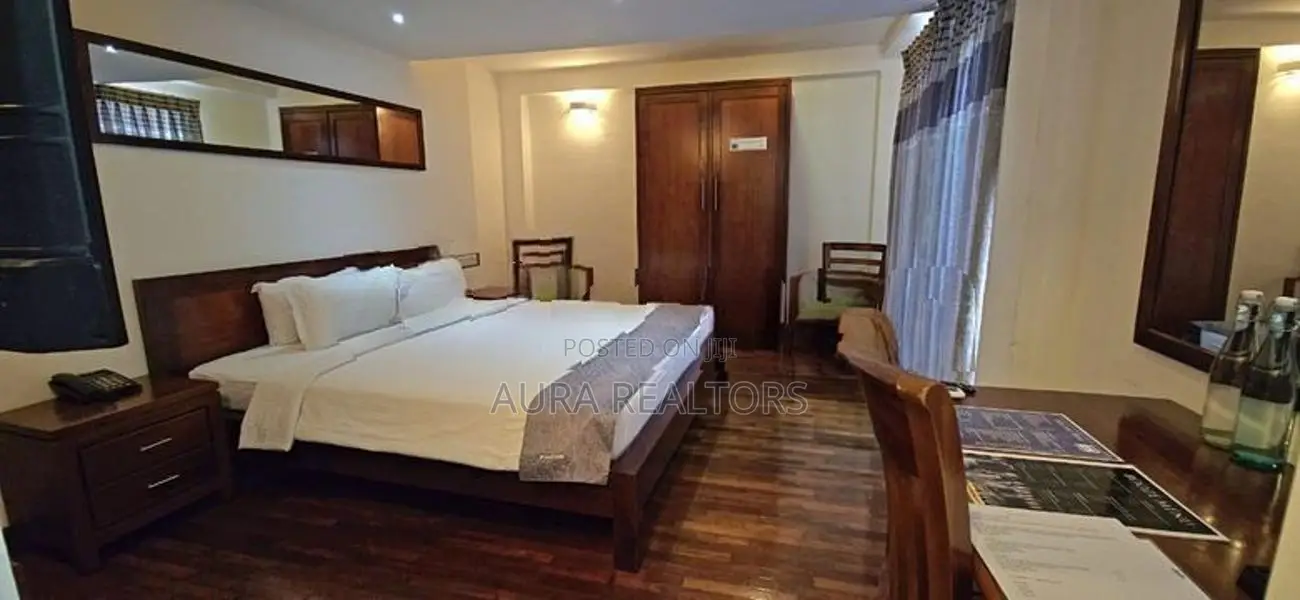 Hotel for Rent in Galle Road Wellawate (p-122)