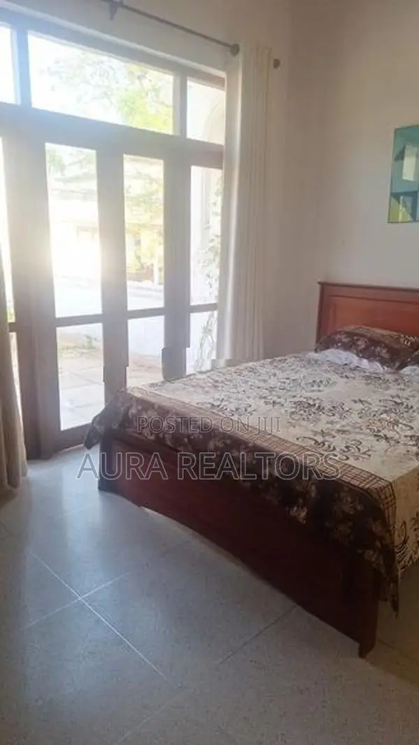 Two Storey House for Rent in Nugegoda ( P-119)