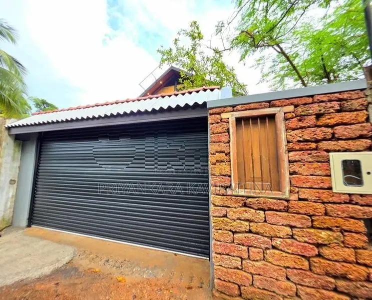 Super Quality Mordern House in Piliyandala